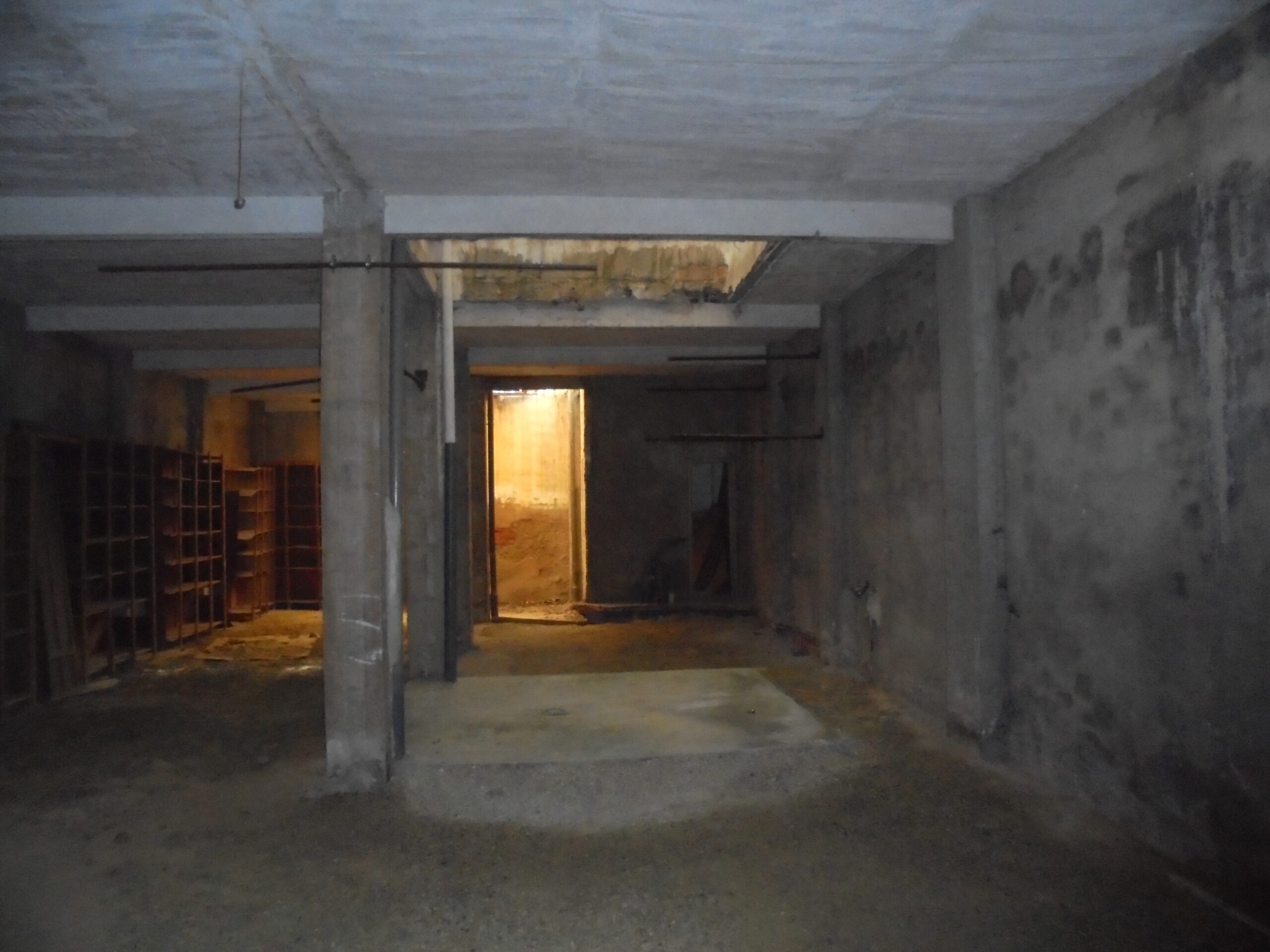 Espacio diáfano en planta baja EN CATRAL con acceso directo desde la calle — ideal para inversión o reconversión